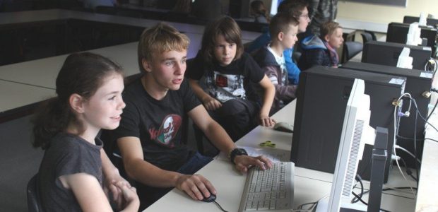 23 Schülerinnen und Schüler der Grundschule Eichenzell zu Besuch an der FBS