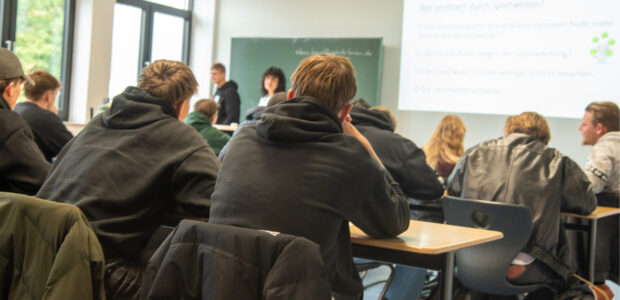 Glücksspielsucht – Zweiter Informations- und Beratungstag der Suchtprävention der Caritas und Diakonie Fulda an der FBS